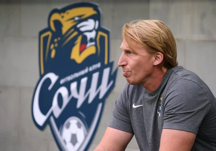 Точилин формально займет пост главного тренера «Сочи» из-за отсутствия лицензии Pro у Гаранина Точилин формально займет пост главного тренера «Сочи» из-за отсутствия лицензии Pro у Гаранина