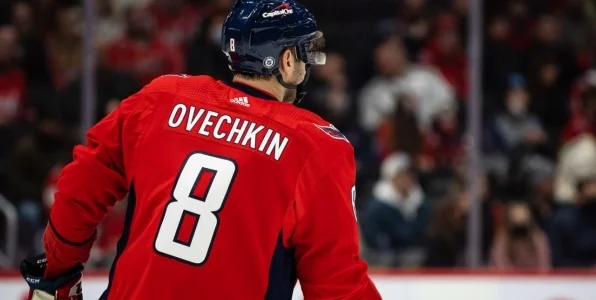 Игрок СКА Глотов: Всей командой следим за успехами Овечкина Игрок СКА Глотов: Всей командой следим за успехами Овечкина