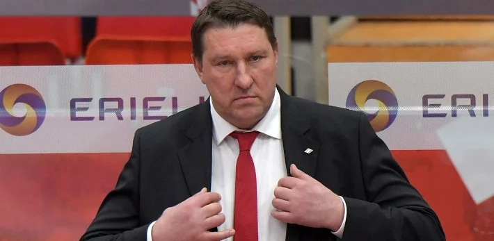 Миронов после 1:5 от СКА: «Соперник полностью перехватил инициативу в конце второго периода» Миронов после 1:5 от СКА: «Соперник полностью перехватил инициативу в конце второго периода»