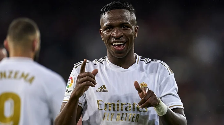 Мадридский «Реал» предложит Винисиусу новый контракт по окончанию сезона Мадридский «Реал» предложит Винисиусу новый контракт по окончанию сезона