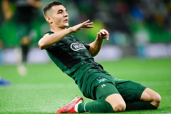 Хавбек «Краснодара» Эдуард Сперцян может перейти в «Аякс» Хавбек «Краснодара» Эдуард Сперцян может перейти в «Аякс»