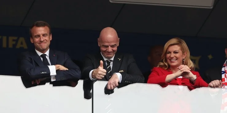 Венгер и Инфантино радикально меняют футбол. Новое правило офсайда в пользу атаки Венгер и Инфантино радикально меняют футбол. Новое правило офсайда в пользу атаки