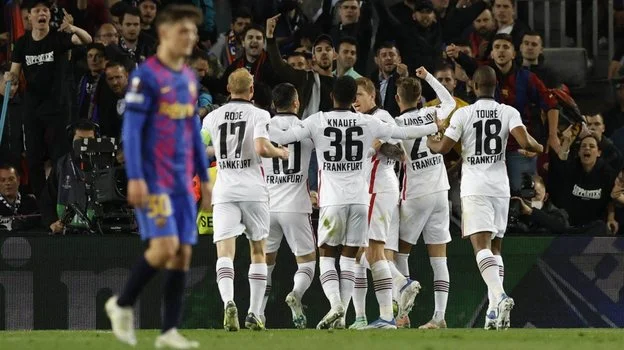 Йорди Кройфф после 2:3 с «Айнтрахтом»: «В еврокубках не всегда назначают такие пенальти, как сегодня» Йорди Кройфф после 2:3 с «Айнтрахтом»: «В еврокубках не всегда назначают такие пенальти, как сегодня»