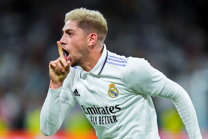 Федерико Вальверде: «Сезон можно оценить на девятку. Десятку можно было бы поставить, если бы мы выиграли Кубок Испании» Федерико Вальверде: «Сезон можно оценить на девятку. Десятку можно было бы поставить, если бы мы выиграли Кубок Испании»