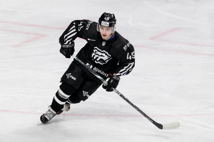 «Трактор» продлил контракт с Максимом Шабановым