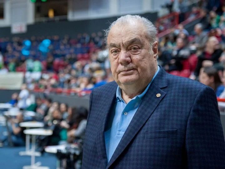 Президент УНИКСа Евгений Богачев: «Переговоры о продлении контракта с Перасовичем были несложными. Первый шаг по сохранению чемпионской команды сделали» Президент УНИКСа Евгений Богачев: «Переговоры о продлении контракта с Перасовичем были несложными. Первый шаг по сохранению чемпионской команды сделали»