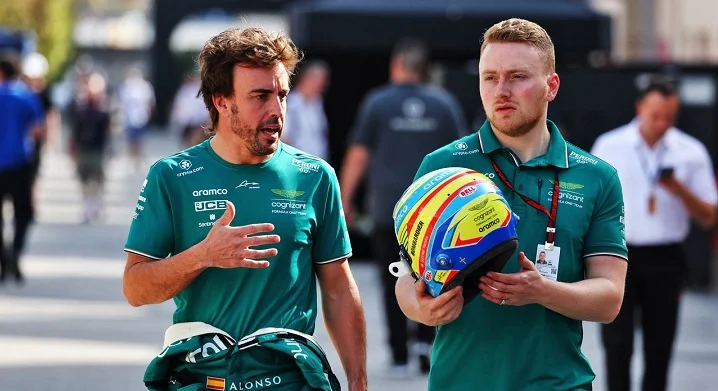 Алонсо об аварии Расселла: «Очевидно, я был сконцентрирован на том, что передо мной»