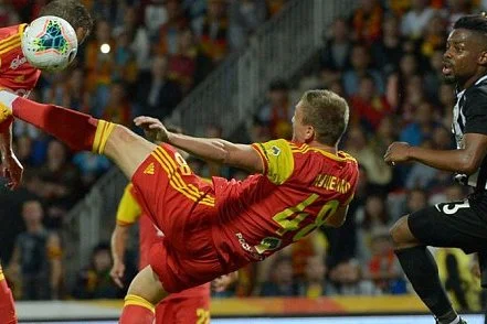 Пушки без мушки. «Арсенал» начал европоход с поражения Пушки без мушки. «Арсенал» начал европоход с поражения