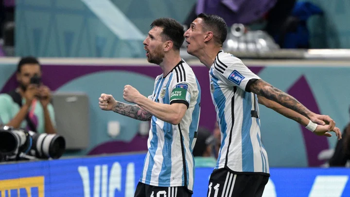 Лионель Скалони гарантировал места для Месси и Ди Марии в сборной Аргентины: «Остальные – работайте и трудитесь» Лионель Скалони гарантировал места для Месси и Ди Марии в сборной Аргентины: «Остальные – работайте и трудитесь»