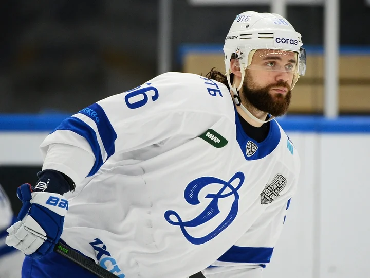 Иван Игумнов о переходе в «Авангард»: «Я пришел в «Динамо» в 15 лет совсем юным, ухожу в 27, окрепнув телом и духом» Иван Игумнов о переходе в «Авангард»: «Я пришел в «Динамо» в 15 лет совсем юным, ухожу в 27, окрепнув телом и духом»