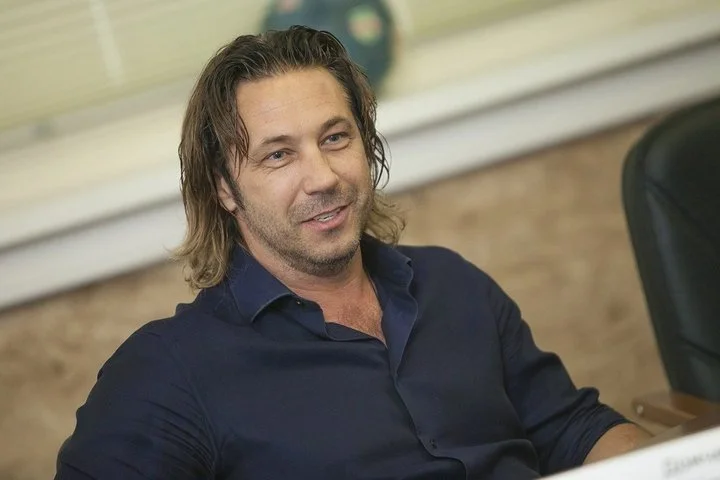 Александр Мостовой про Кварацхелию: «У меня такой же стиль игры был: идти в обводку, обыгрывать влево, вправо, под себя»