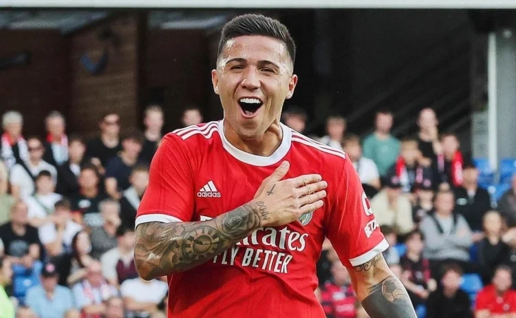 Переговоры о трансфере Энцо в «Челси» продолжатся Переговоры о трансфере Энцо в «Челси» продолжатся