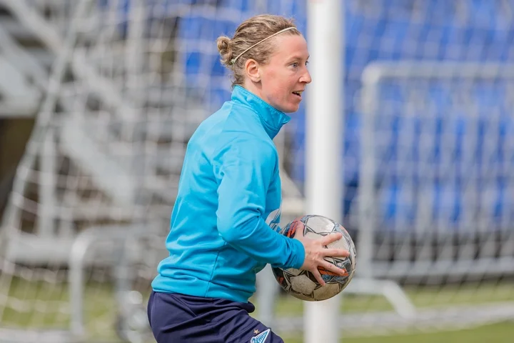 Защитница «Зенита» Любовь Кипяткова: «Хотим выиграть все, что можно – и Кубок, и чемпионство. В этом сезоне мы этого заслуживаем» Защитница «Зенита» Любовь Кипяткова: «Хотим выиграть все, что можно – и Кубок, и чемпионство. В этом сезоне мы этого заслуживаем»