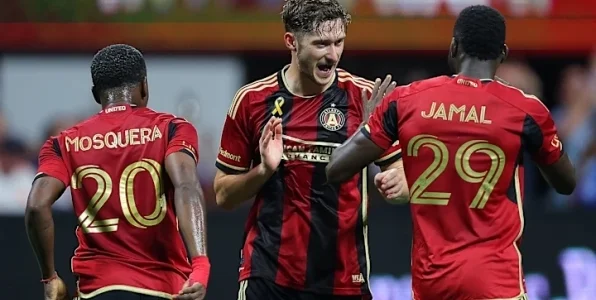 Семин: Миранчук достойно представляет российский футбол в США, побеждает Месси Семин: Миранчук достойно представляет российский футбол в США, побеждает Месси