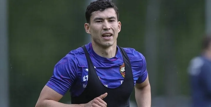 Хавбек ЦСКА Бахтиёр Зайнутдинов: «С первых тренировок Федотов начал нас сильно грузить, так что мы сразу ощутили его приход в команду» Хавбек ЦСКА Бахтиёр Зайнутдинов: «С первых тренировок Федотов начал нас сильно грузить, так что мы сразу ощутили его приход в команду»