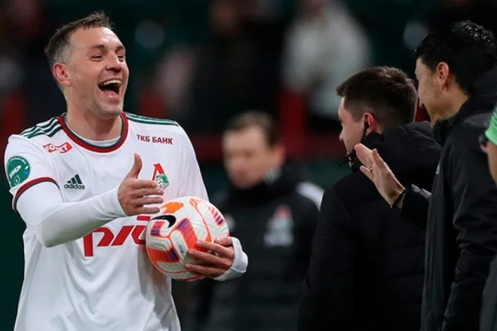 Александр Тихонов: «Семаку повезло, что Дзюба не пожал ему руку. Я советую всем не жать Артему руку»