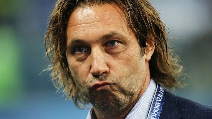 Александр Мостовой о матче легенд: «Почему меня не пригласили? Думаю, это связано с тем, что я не дружу с РФС, у меня нет связей с ними. Я же сам не поеду, зачем?» Александр Мостовой о матче легенд: «Почему меня не пригласили? Думаю, это связано с тем, что я не дружу с РФС, у меня нет связей с ними. Я же сам не поеду, зачем?»