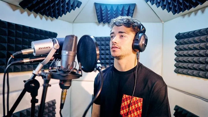 Леклер и Сайнс озвучили одного персонажа в мультфильме Леклер и Сайнс озвучили одного персонажа в мультфильме