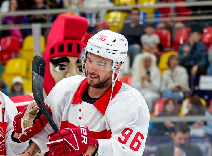 Форвард «Спартака» Александр Бурмистров: «Самое главное, что мы выиграли Кубок мэра Москвы – теперь надо в таком же ритме войти в новый сезон» Форвард «Спартака» Александр Бурмистров: «Самое главное, что мы выиграли Кубок мэра Москвы – теперь надо в таком же ритме войти в новый сезон»