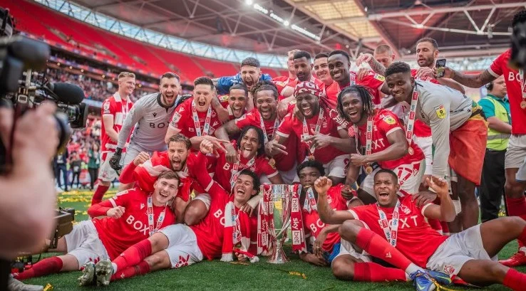 Легенда снова в элите! «Ноттингем Форест» вернулся в АПЛ спустя 23 года Легенда снова в элите! «Ноттингем Форест» вернулся в АПЛ спустя 23 года