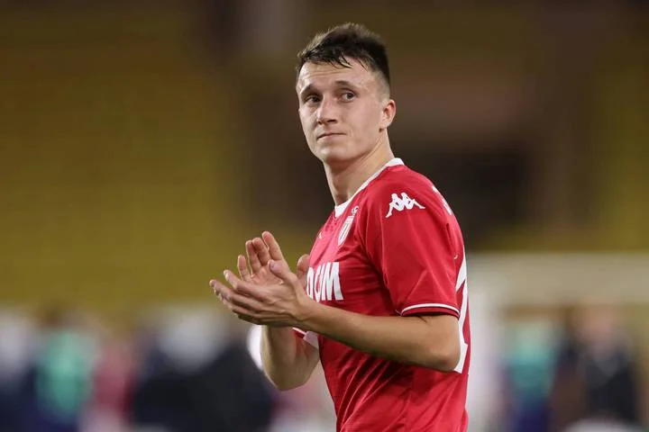 Тренер «Монако» Ади Хюттер: «Скорее всего, Головин выбыл до конца сезона, однако не стоит исключать и того, что Александр ещё успеет восстановиться» Тренер «Монако» Ади Хюттер: «Скорее всего, Головин выбыл до конца сезона, однако не стоит исключать и того, что Александр ещё успеет восстановиться»