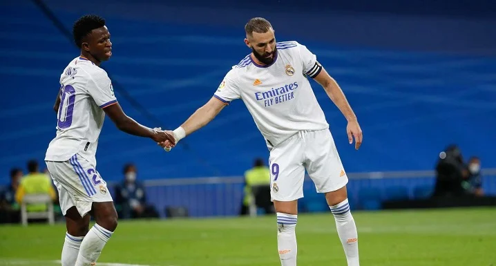 «Манчестер Сити» ведет 4:2 к середине второго тайма полуфинала ЛЧ с «Реалом» «Манчестер Сити» ведет 4:2 к середине второго тайма полуфинала ЛЧ с «Реалом»