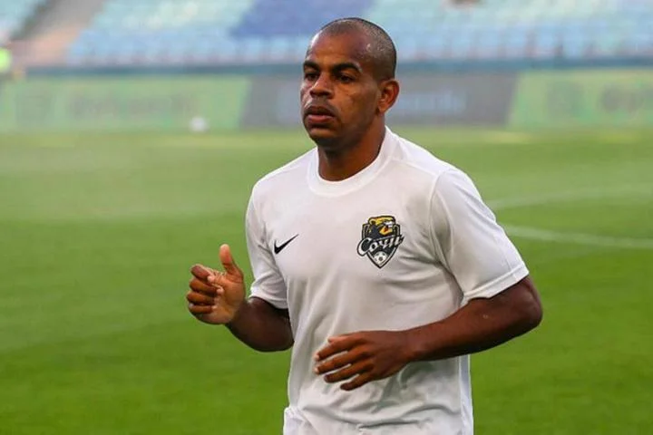 Жоаозиньо: «Как буду относиться к возможной замене «Спартака» на «Сочи» в Суперкубке? Мне нравится такой расклад» Жоаозиньо: «Как буду относиться к возможной замене «Спартака» на «Сочи» в Суперкубке? Мне нравится такой расклад»