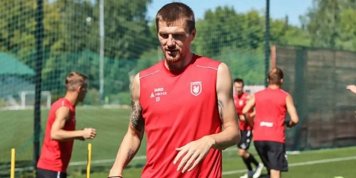 Олег Иванов: «Рубин» в лиге – сильнейший раздражитель. Против нас все играют от ножа, кто-то за победу над нами обещает двойные премиальные» Олег Иванов: «Рубин» в лиге – сильнейший раздражитель. Против нас все играют от ножа, кто-то за победу над нами обещает двойные премиальные»