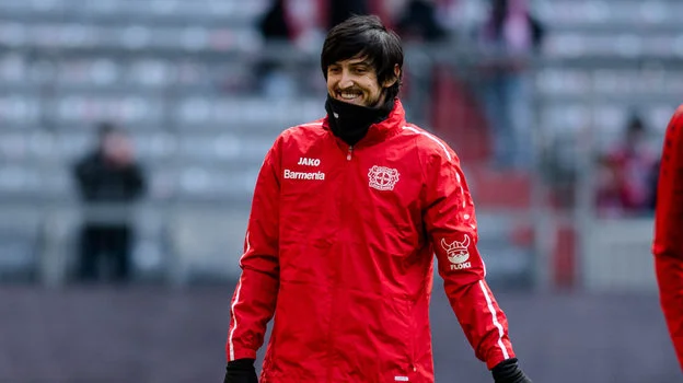 Азмун дебютировал в Бундеслиге в игре с «Баварией» Азмун дебютировал в Бундеслиге в игре с «Баварией»