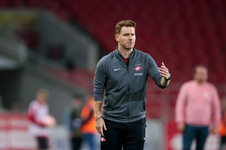 Гильермо Абаскаль про 0:2 с «Краснодаром»: «Глобально я несу ответственность» Гильермо Абаскаль про 0:2 с «Краснодаром»: «Глобально я несу ответственность»