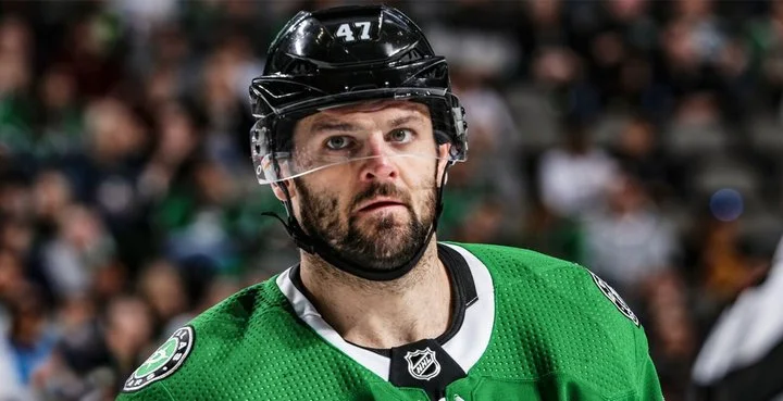 Александр Радулов: «Касаясь предсезонной подготовки: в Америке ты готовишься сам, приезжаешь за три недели до начала сезона и должен быть готов. Здесь по-другому» Александр Радулов: «Касаясь предсезонной подготовки: в Америке ты готовишься сам, приезжаешь за три недели до начала сезона и должен быть готов. Здесь по-другому»