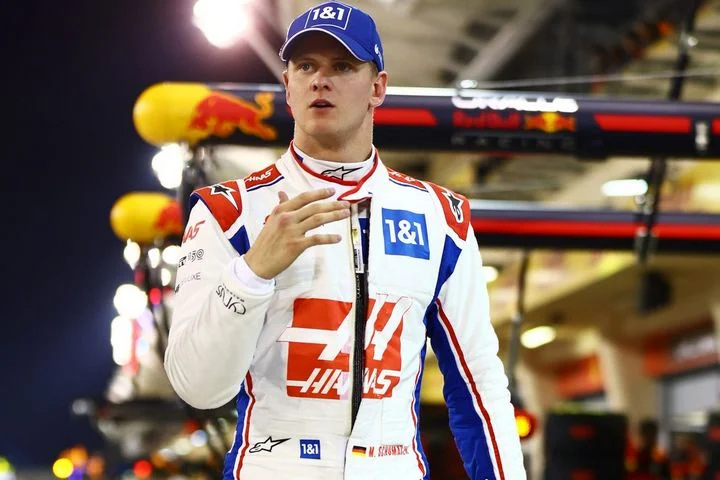 Мик Шумахер: «Мы продемонстрировали потенциал наших машин, потенциал пилотов. И все это выливается в такие результаты, как в Австрии» Мик Шумахер: «Мы продемонстрировали потенциал наших машин, потенциал пилотов. И все это выливается в такие результаты, как в Австрии»