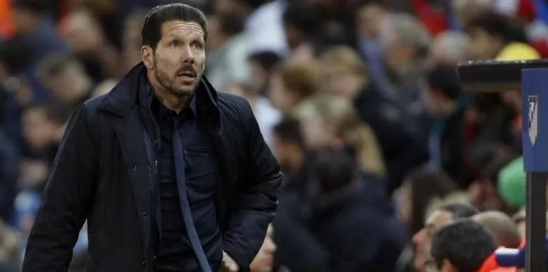 Игроки «Атлетико» не хотят устраивать чемпионский коридор для «Реала» Игроки «Атлетико» не хотят устраивать чемпионский коридор для «Реала»