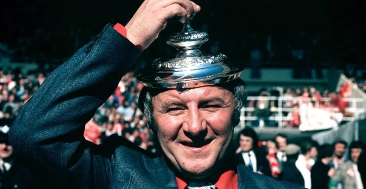 Безумные отставки тренеров. Уходы из-за частых побед, розыгрыша и супружеской измены