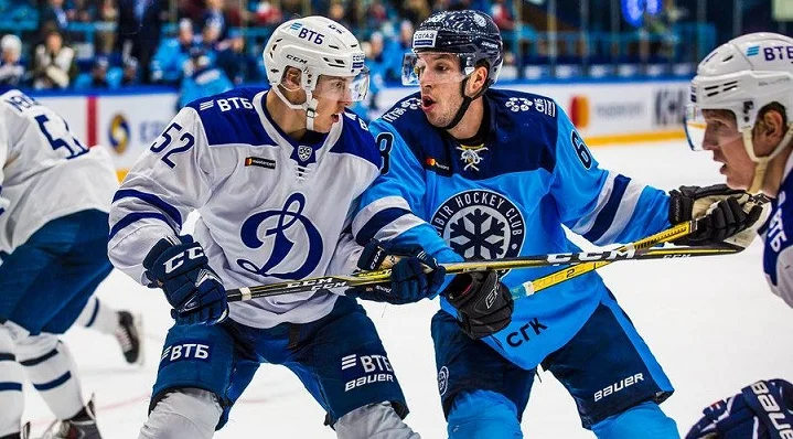 Сразу десять хоккеистов «Сибири» покинули клуб Сразу десять хоккеистов «Сибири» покинули клуб