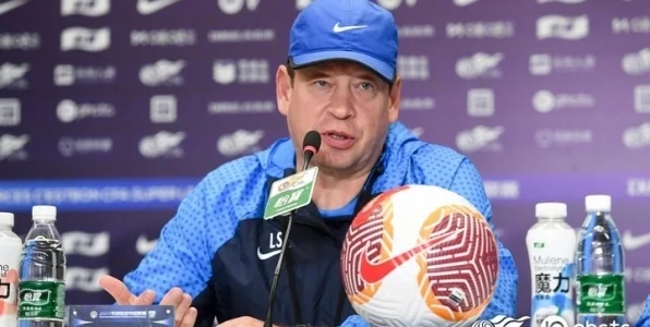 Дмитрий Булыкин: «Если Слуцкому возвращаться в РПЛ, то в ЦСКА» Дмитрий Булыкин: «Если Слуцкому возвращаться в РПЛ, то в ЦСКА»