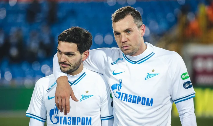 Михаил Кержаков: «Дзюбе и Оздоеву предлагали сотрудничество. Не знаю, на каких условиях. Их это не устроило. Парней никто не выгонял» Михаил Кержаков: «Дзюбе и Оздоеву предлагали сотрудничество. Не знаю, на каких условиях. Их это не устроило. Парней никто не выгонял»