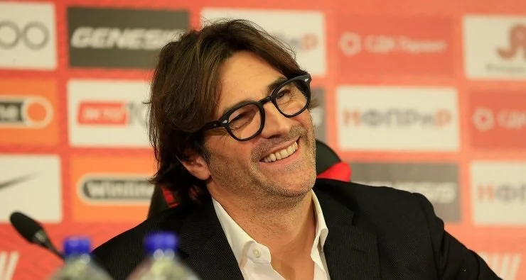 Копирует поведение Карреры, взял в тренерский штаб фаната «Зенита». Первый день Паоло Ваноли в «Спартаке» Копирует поведение Карреры, взял в тренерский штаб фаната «Зенита». Первый день Паоло Ваноли в «Спартаке»