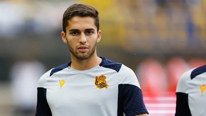 Пресс-атташе «Реала Сосьедад»: «Арсен Захарян болен. У него высокая температура» Пресс-атташе «Реала Сосьедад»: «Арсен Захарян болен. У него высокая температура»