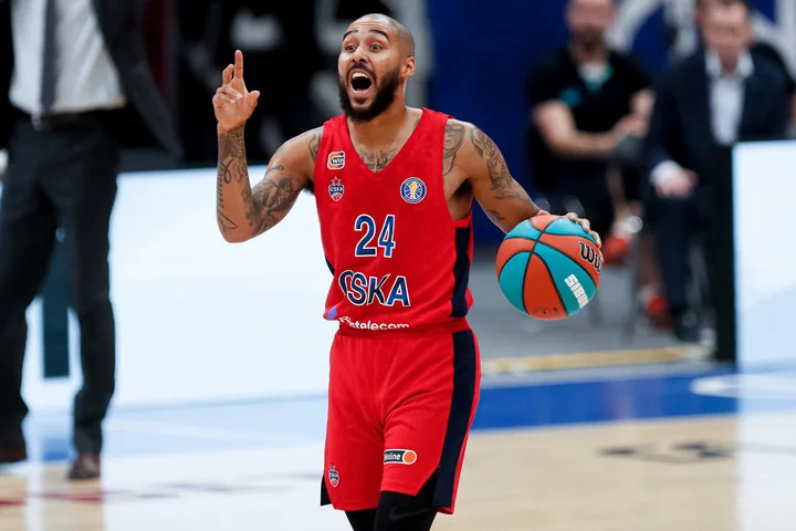 Разыгрывающий Даллас Мур покинет ЦСКА Разыгрывающий Даллас Мур покинет ЦСКА