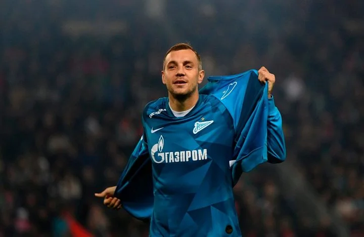 Клубы чемпионата Азербайджана опровергли слухи о переговорах с Дзюбой Клубы чемпионата Азербайджана опровергли слухи о переговорах с Дзюбой