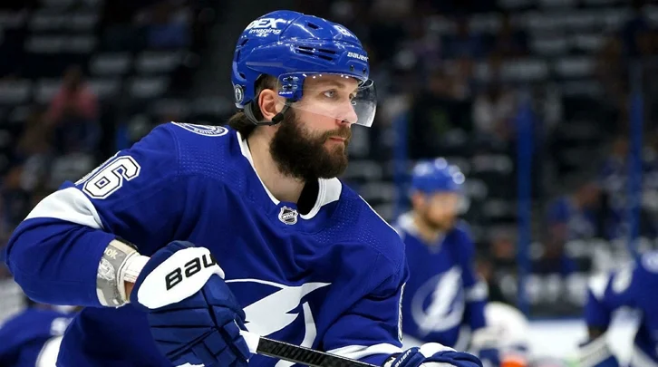 Никита Кучеров выступающий за «Тампа-Бэй Лайтнинг» забросил 11-ю шайбу в сезоне Никита Кучеров выступающий за «Тампа-Бэй Лайтнинг» забросил 11-ю шайбу в сезоне