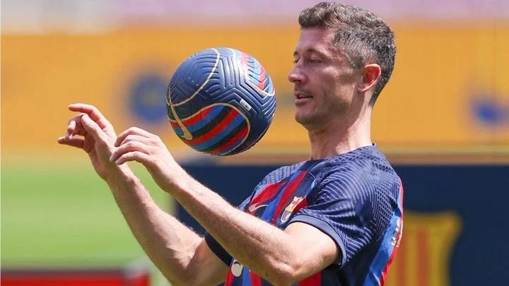 Роберт Левандовски: «Меня не волнует то, что «Барса» может меня не зарегистрировать. У меня нет ни капельки волнения» Роберт Левандовски: «Меня не волнует то, что «Барса» может меня не зарегистрировать. У меня нет ни капельки волнения»