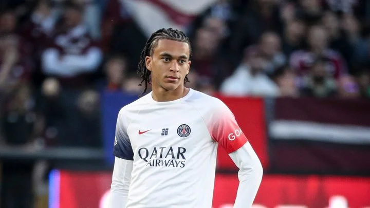 Младший брат Килиана Мбаппе близок к переходу в «Лилль» Младший брат Килиана Мбаппе близок к переходу в «Лилль»