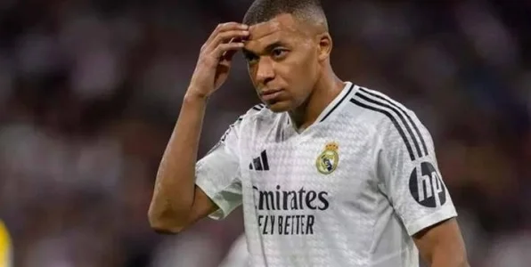 Бензема: «Мбаппе должен забыть о левом фланге в «Реале» Бензема: «Мбаппе должен забыть о левом фланге в «Реале»