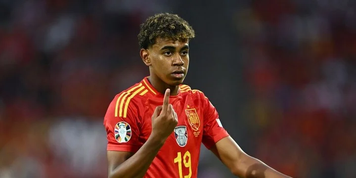 Егор Титов про Ямаля: «Самый яркий школьник играет в Испании» Егор Титов про Ямаля: «Самый яркий школьник играет в Испании»