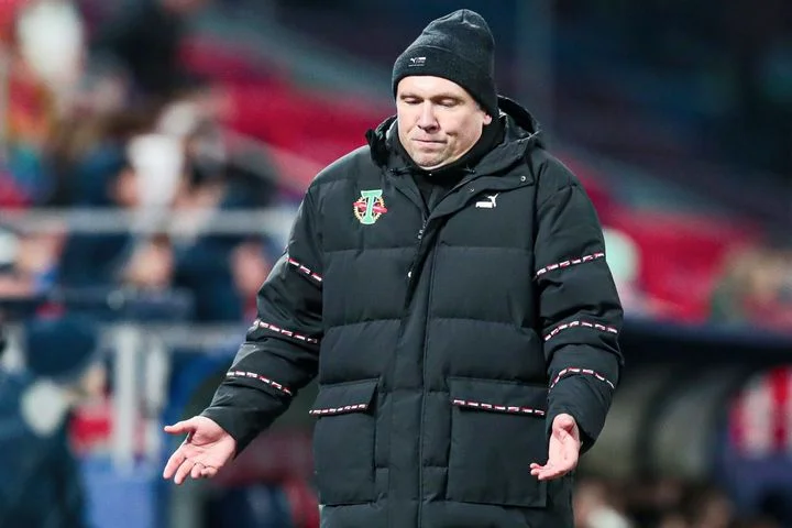 Александр Мостовой о Талалаеве: «Бам – ушел из «Ахмата», бам – пришел в «Торпедо». Цирковая программа, как в «Химках» Александр Мостовой о Талалаеве: «Бам – ушел из «Ахмата», бам – пришел в «Торпедо». Цирковая программа, как в «Химках»