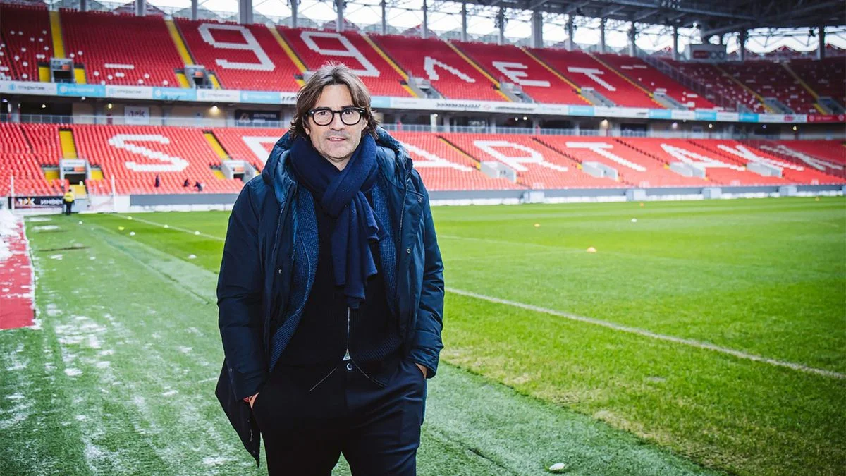 Агент Ваноли заявил, что тренер не покинет «Спартак»