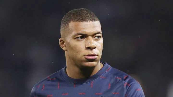 Мать Килиана Мбаппе заступилась за сына, ответив на критику журналиста: «Когда мы чего-то не знаем, мы должны молчать»