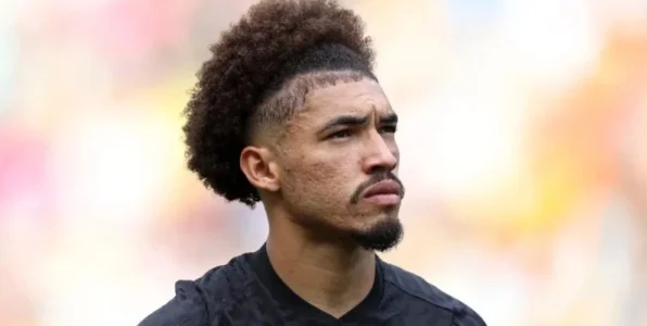 В агентстве защитника «Лиона» Адриэлсона подтвердили информацию о переговорах с ЦСКА В агентстве защитника «Лиона» Адриэлсона подтвердили информацию о переговорах с ЦСКА